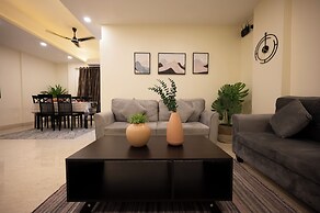LAKESIDE SUITES