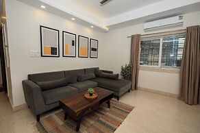 LAKESIDE SUITES