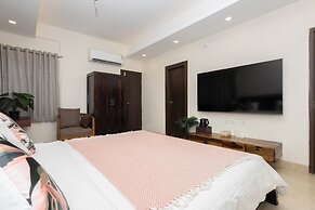 LAKESIDE SUITES