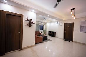 LAKESIDE SUITES