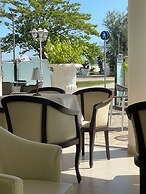 Hotel Ariella