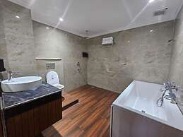 HOTEL ELARA