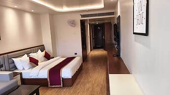 HOTEL ELARA
