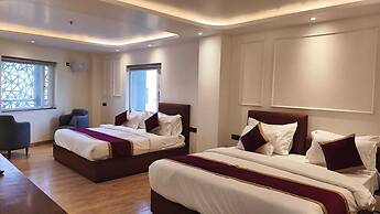 HOTEL ELARA