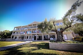 Crown Hotel