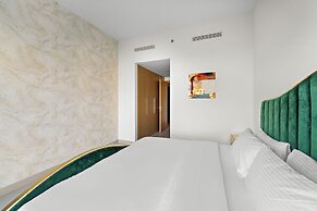 2BR 203 Bellevue Tower 1