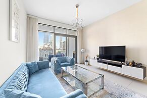 2BR 203 Bellevue Tower 1