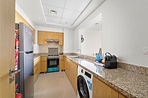 2BR 203 Bellevue Tower 1