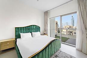 2BR 203 Bellevue Tower 1