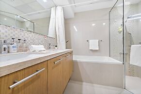 2BR 203 Bellevue Tower 1
