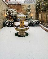 The Burgundy - Boutique B&B