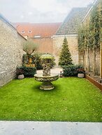 The Burgundy - Boutique B&B