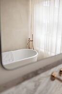 The Burgundy - Boutique B&B