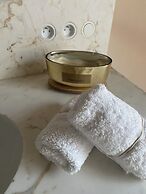 The Burgundy - Boutique B&B