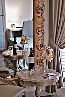 Kéramos Luxury Rooms