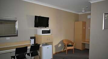 COOEE MOTEL