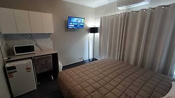 COOEE MOTEL