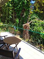 Marousi Comfy Apartment With Balcony