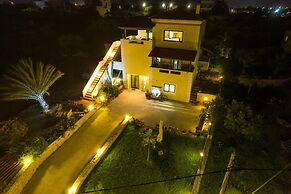 Villa Aitheras With sea Views and Garden