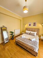 Villa Aitheras With sea Views and Garden
