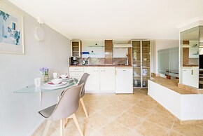Stavros Lydia Apartment With Veranda