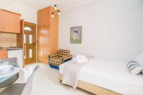 Stavros Marillia Apartment With Porch