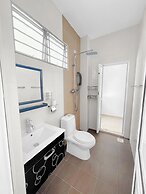 4 Bedroom Landed House