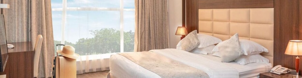 Helat hotel