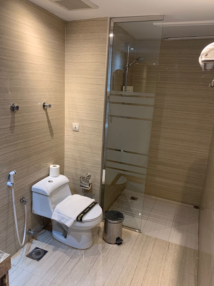 Helat hotel