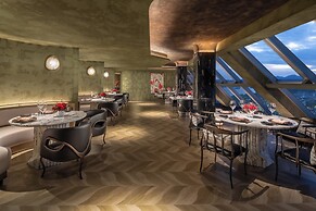 Intercontinental Hangzhou Wulin by IHG