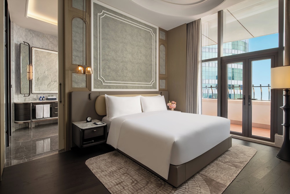 Intercontinental Hangzhou Wulin by IHG