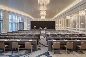 Intercontinental Hangzhou Wulin by IHG
