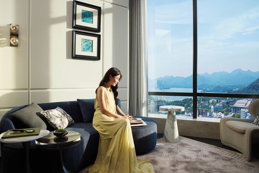 Intercontinental Hangzhou Wulin by IHG