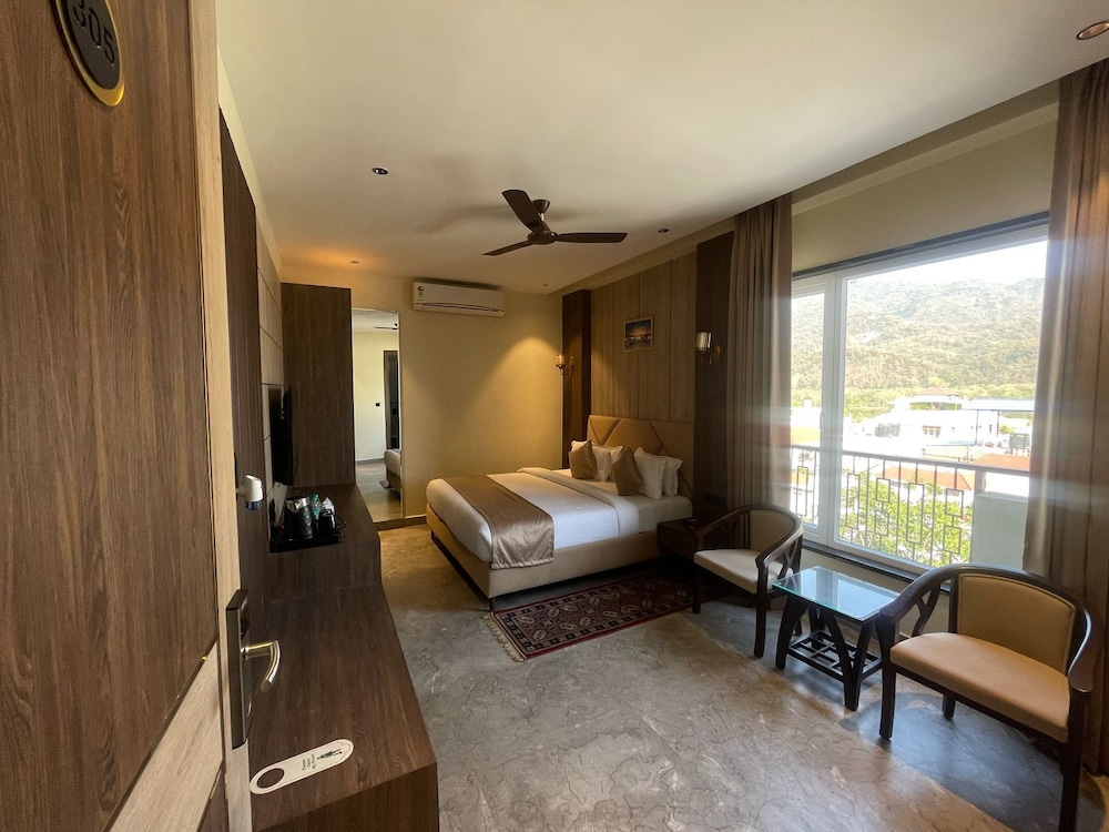 HOTEL HRISHIKESH HIGH