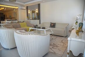 Mira Heights Suite & Conferencing