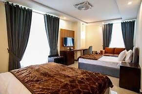 Grand Premium Continental Hotel