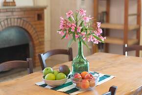 Country House in Puglia With Pool & Pizza Oven