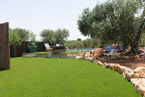 Country House in Puglia With Pool & Pizza Oven