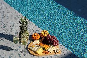 Villa Oxy & Seaview & Private Pool & Indoor Heated Pool