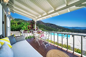 The Box House & Seaview & Private Pool