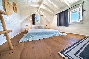 The Box House & Seaview & Private Pool
