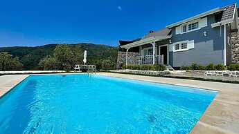 The Box House & Seaview & Private Pool