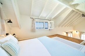 The Box House & Seaview & Private Pool