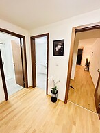 New Luxury Apartmen Metro Station