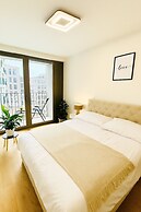 New Luxury Apartmen Metro Station