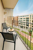 New Luxury Apartmen Metro Station
