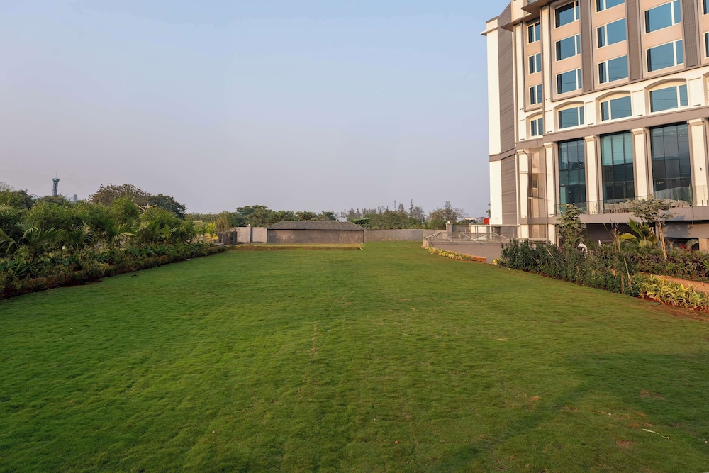 Radisson Resort & Spa Khopoli