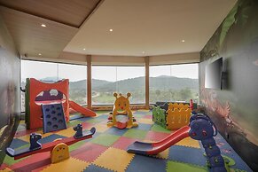 Radisson Resort & Spa Khopoli