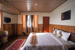 Hotel Hill Queen