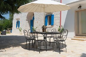 Villa in Itria Valley With Infinity Pool